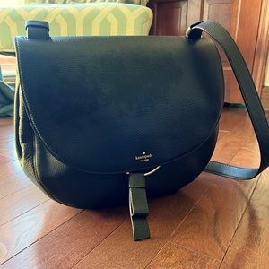 Kate spade black cross body Clarke street kamille bag. Like new. Oversized.